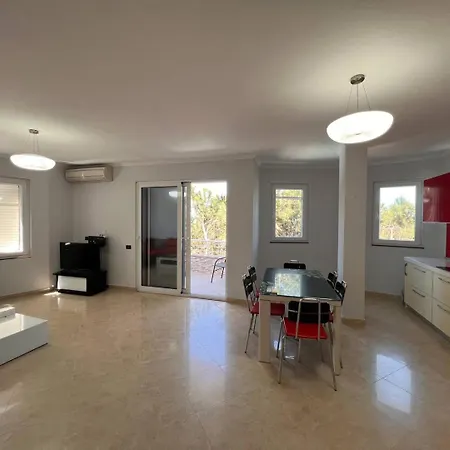 The Trio By Adriatic Living Apartmán Golem (Tirana)